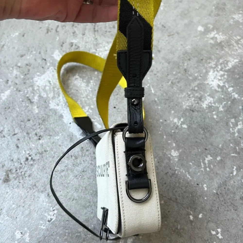 Off-White Virgil Abolh Sculpture canvas